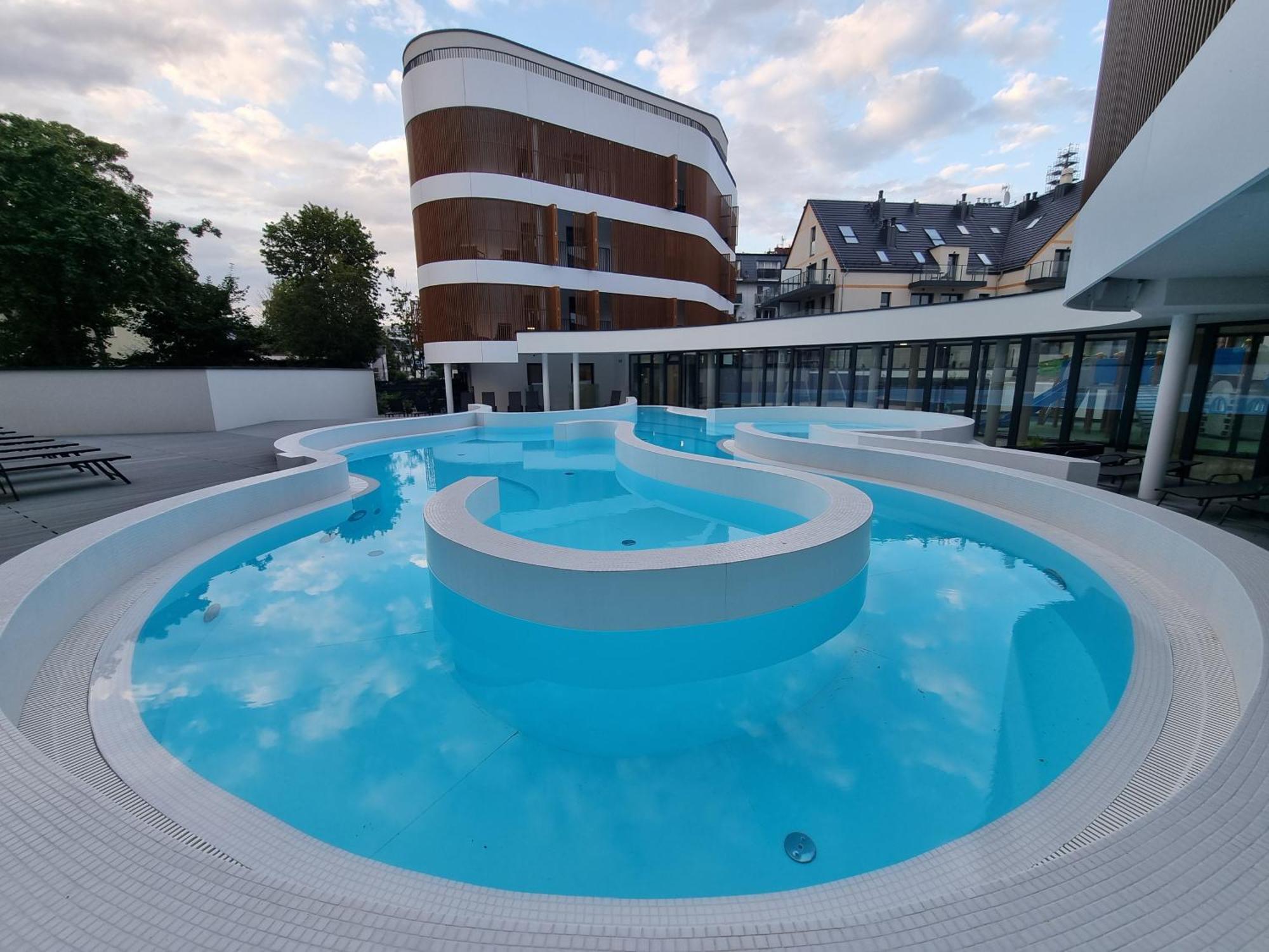 Baltic Waves Resort Baseny Bawialnia Silownia Garaz W Cenie Miedzyzdroje Luaran gambar