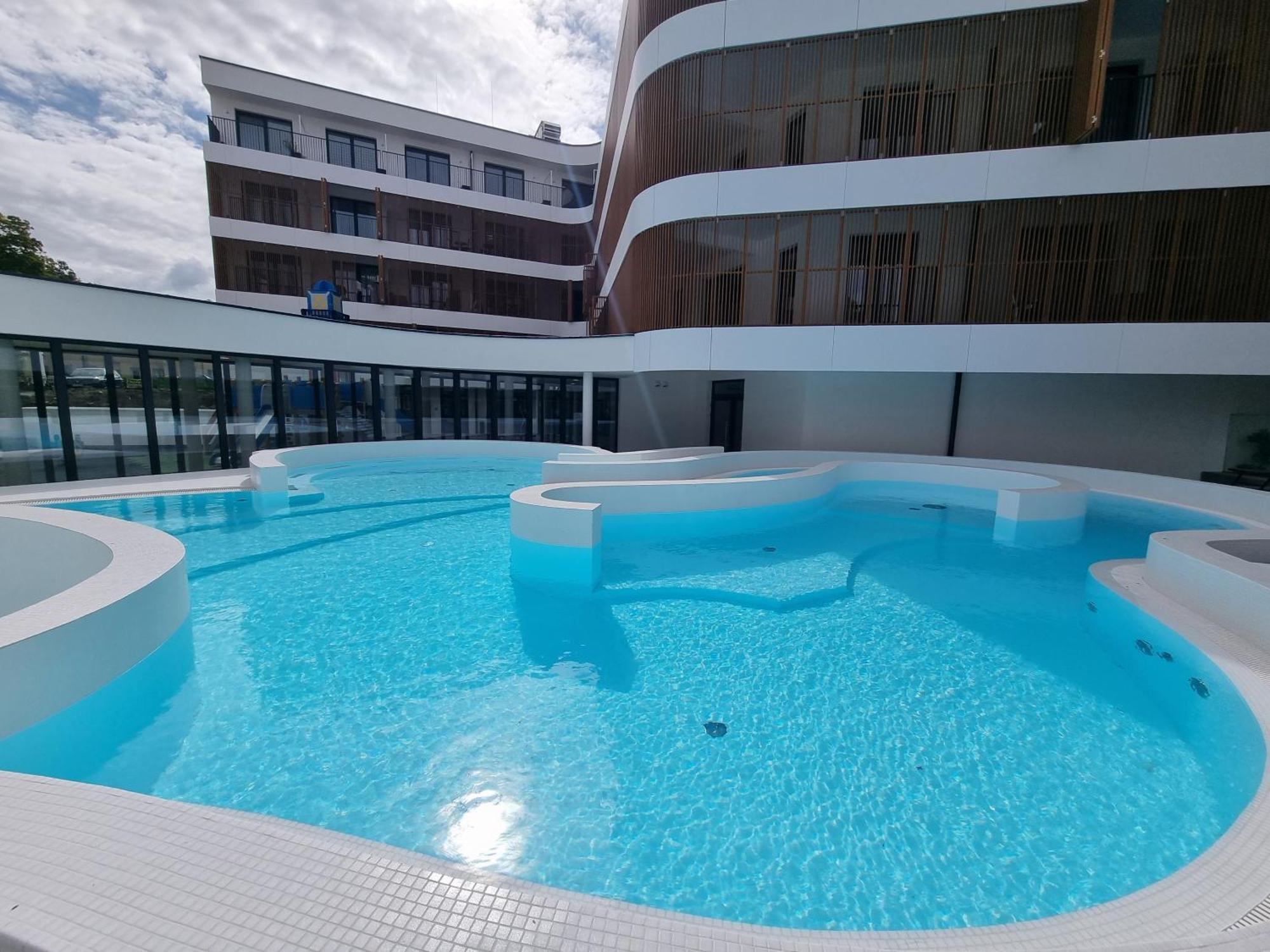 Baltic Waves Resort Baseny Bawialnia Silownia Garaz W Cenie Miedzyzdroje Luaran gambar