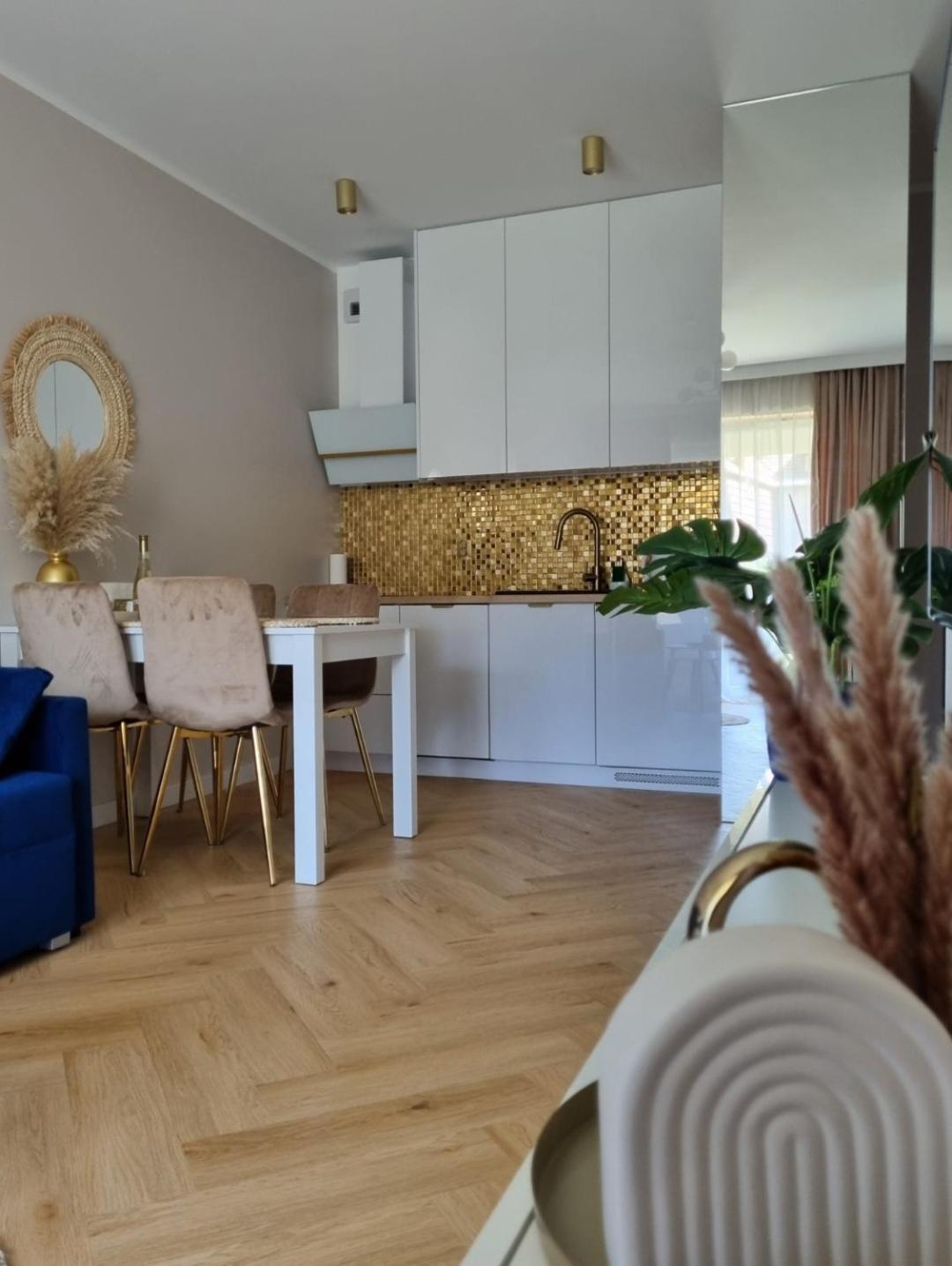 Baltic Waves Resort Baseny Bawialnia Silownia Garaz W Cenie Miedzyzdroje Luaran gambar